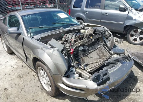 2005 Ford Mustang Gt Deluxe/Gt Premium from USA, damaged, VIN 1ZVFT82H655159860